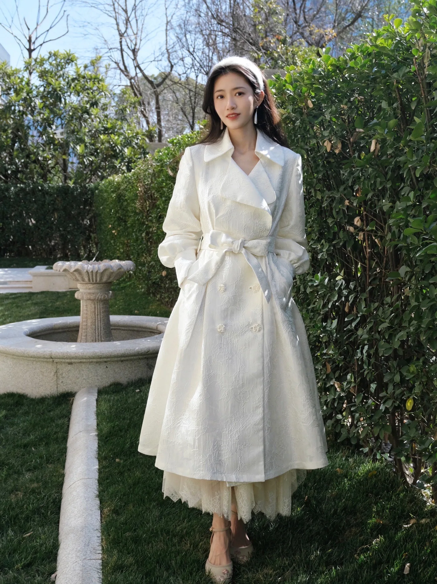 Пальто TIIANNTIAAN Spring Flanquet с вышивкой, рукавами-фонариками, двойными пуговицами и утяжкой на талии, из полиэфирного волокна
Пальто TIIANNTIAAN Spring Flanquet с вышивкой, рукавами-фонариками, двойными пуговицами и утяжкой на талии, из полиэфирного волокна