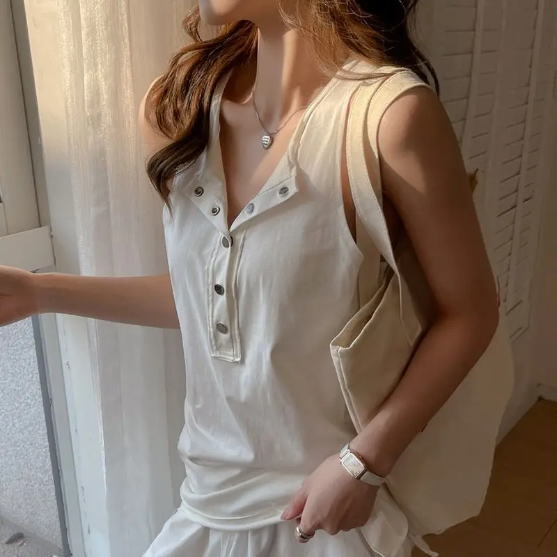 Summer New Breasted Sleeveless Suspender Cotton Vest Women's Casual Inside Slim Fit Outside Loose Top
Summer New Breasted Sleeveless Suspender Cotton Vest Women's Casual Inside Slim Fit Outside Loose Top