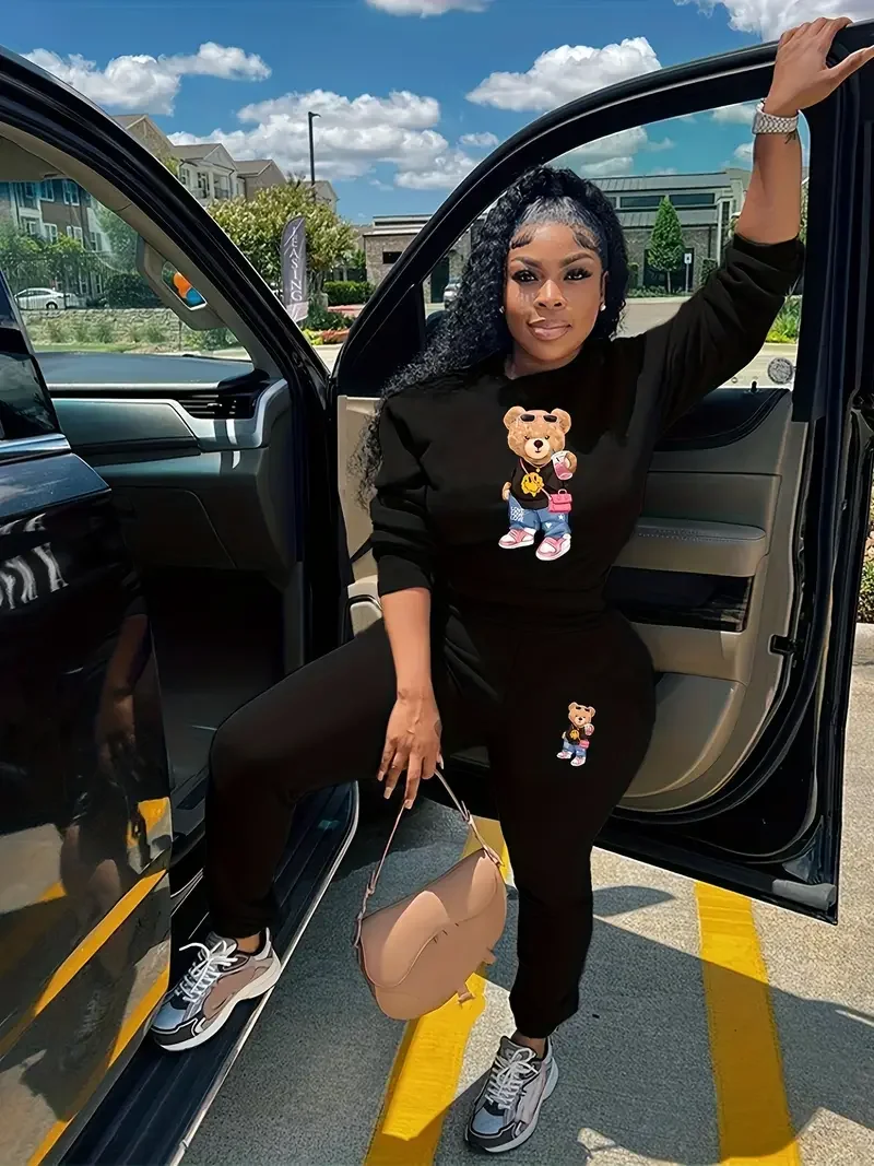 Women's winter casual suit Cool Bear printed casual pants suit women's long-sleeved crew neck hoodie and drawstring pants suit
Women's winter casual suit Cool Bear printed casual pants suit women's long-sleeved crew neck hoodie and drawstring pants suit
