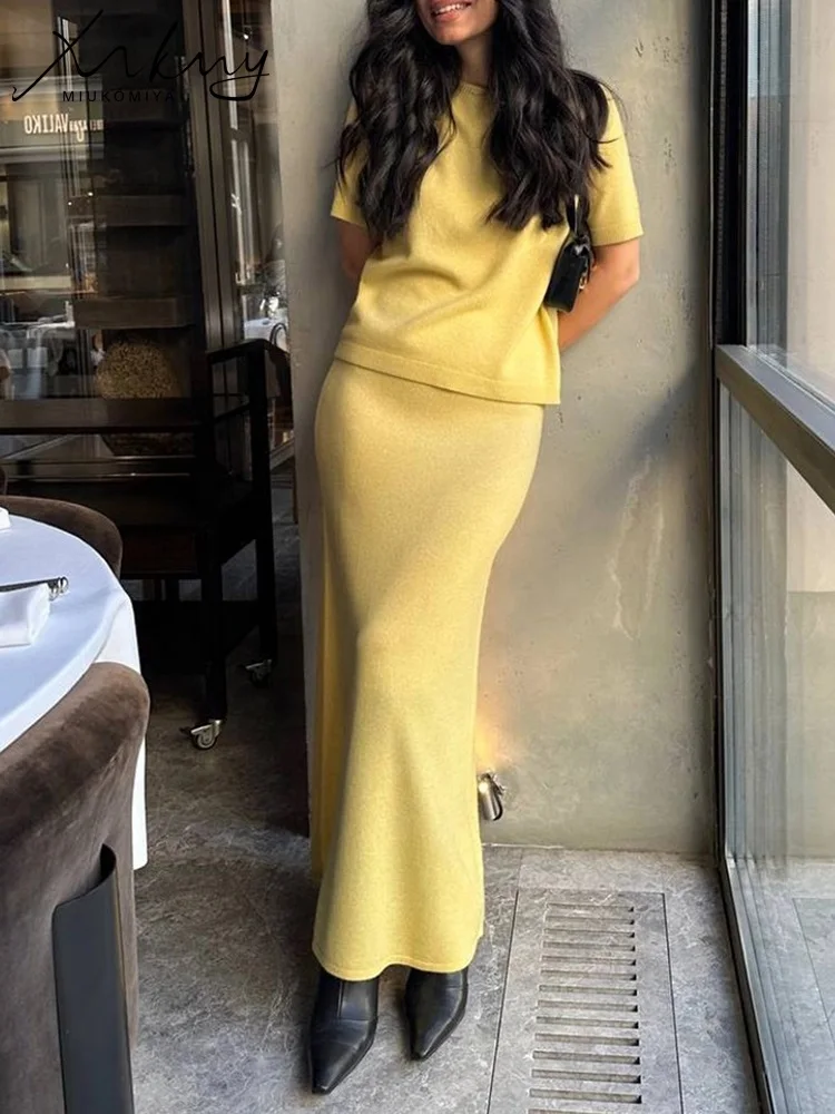 Long Skirt Set Two Pieces For Women Knit T Shirts Set Ladies Summer Short Sleeve Pullover Sweaters Women Skirts 2 Pieces Set
Long Skirt Set Two Pieces For Women Knit T Shirts Set Ladies Summer Short Sleeve Pullover Sweaters Women Skirts 2 Pieces Set