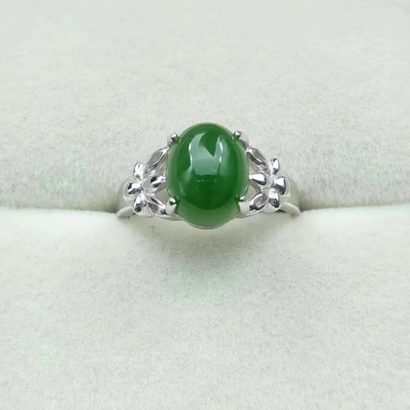 Jasper , 925 silver inlaid with old Hetian jade, oval-shaped women's ring
Jasper , 925 silver inlaid with old Hetian jade, oval-shaped women's ring