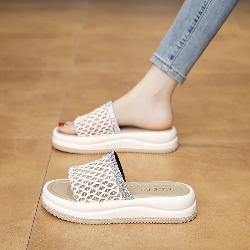 Student Group Matching Ladies Summer Flat Sandals Unified Anti Slip Style Outdoor Collective Daily Walking Shoes
Student Group Matching Ladies Summer Flat Sandals Unified Anti Slip Style Outdoor Collective Daily Walking Shoes