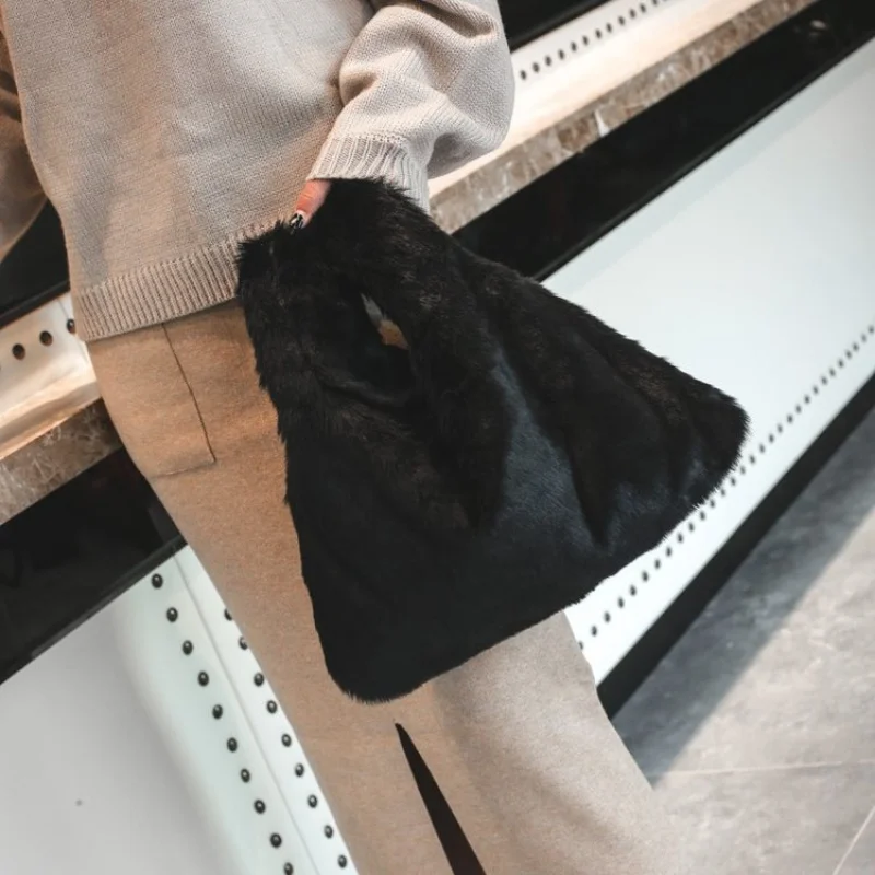 Popular Classic Elegant Crossbody Bag For Women Leather Messenger Style Luxury Brand Handbags With Organizational
Popular Classic Elegant Crossbody Bag For Women Leather Messenger Style Luxury Brand Handbags With Organizational