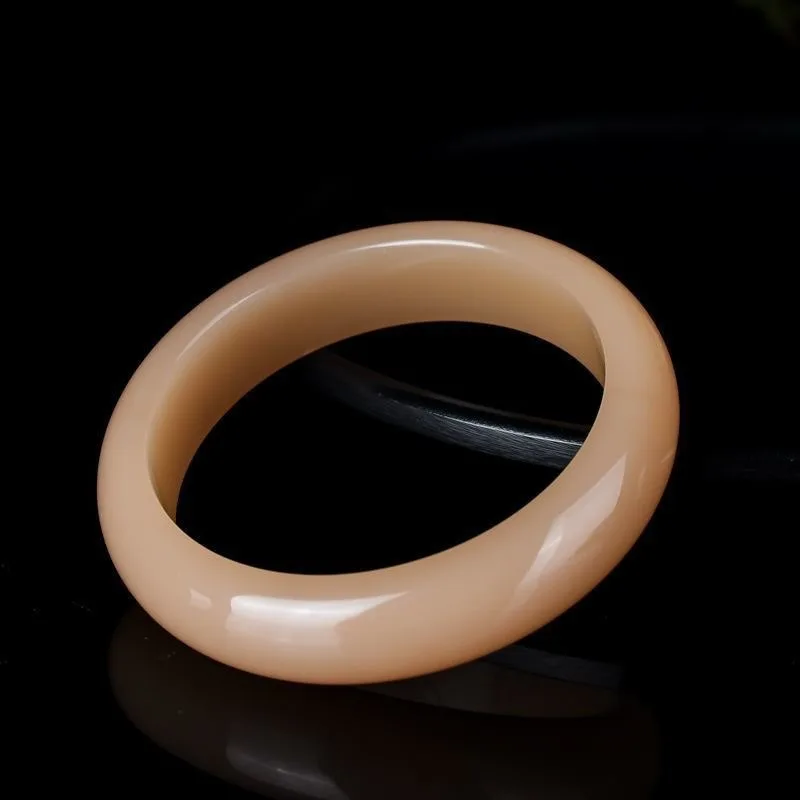 Classic and Elegant Women's Flat Bar Bracelet, Suitable for Daily Wear
Classic and Elegant Women's Flat Bar Bracelet, Suitable for Daily Wear