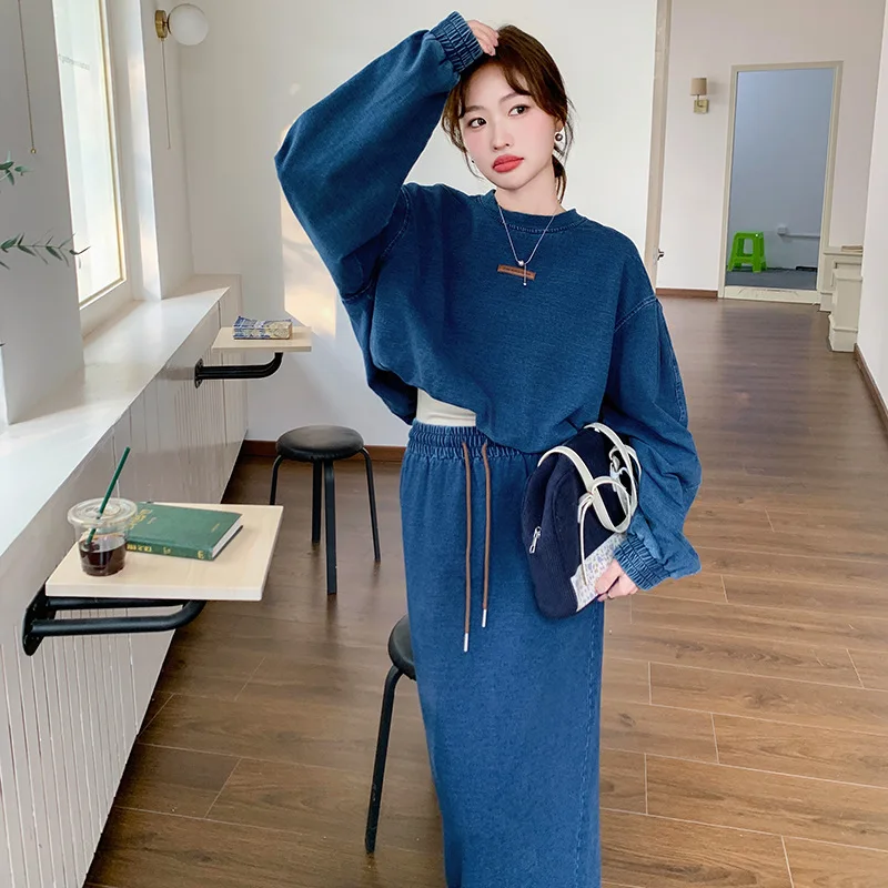 Осень 2021, повседневный комплект из двух предметов, темпераментный короткий стильный пуловер с круглым вырезом + дизайнерская ниша на шнурке, полуюбка
Осень 2021, повседневный комплект из двух предметов, темпераментный короткий стильный пуловер с круглым вырезом + дизайнерская ниша на шнурке, полуюбка