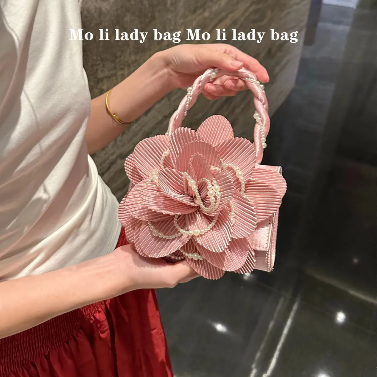 2026 Summer New Ladies Small Clutch Handbags Vintage Wine Red Champagne Pink Flower Tote Handbags for Women Wedding Party Purse
2026 Summer New Ladies Small Clutch Handbags Vintage Wine Red Champagne Pink Flower Tote Handbags for Women Wedding Party Purse