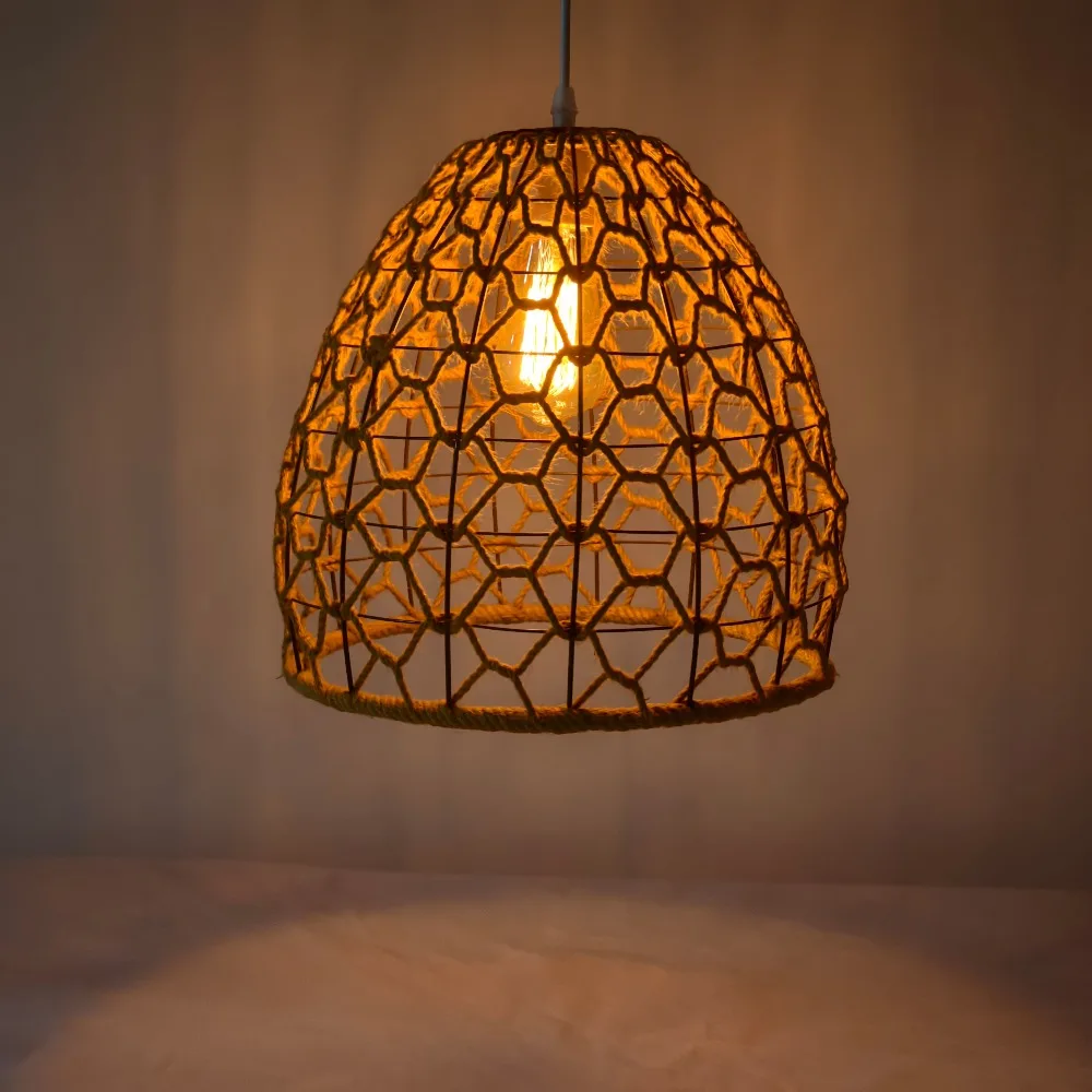 1 Pcs Handmade Hemp Rope Chandelier Bamboo Art Tea Room Chinese Restaurant Homestay Rope Lantern Retro Creative Art Lampshade
1 Pcs Handmade Hemp Rope Chandelier Bamboo Art Tea Room Chinese Restaurant Homestay Rope Lantern Retro Creative Art Lampshade