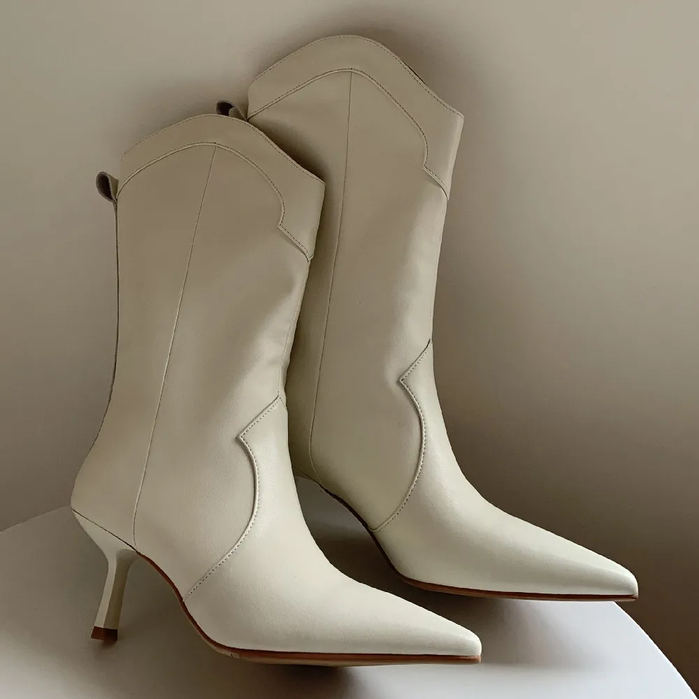 Women's genuine leather great PU leather patchwork 6.5cm thin high heel pointed toe slip-on elegant ladies autumn mid-calf boots
Women's genuine leather great PU leather patchwork 6.5cm thin high heel pointed toe slip-on elegant ladies autumn mid-calf boots