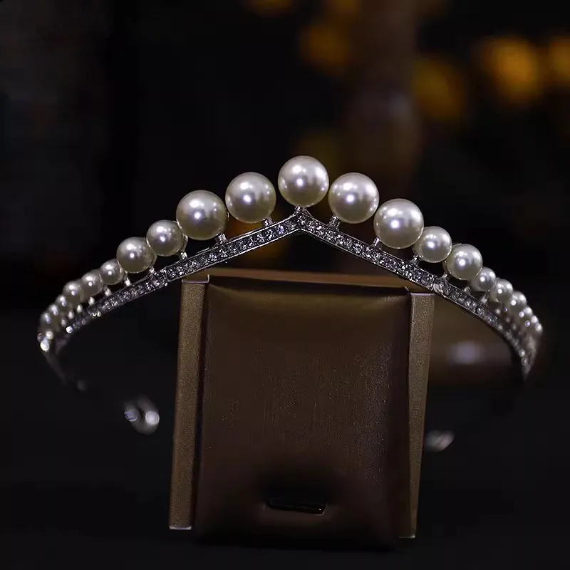 CC Wedding Crown Women Accessories Bridal Headbands Engagement Hair Ornaments Imitation Pearl Tiaras Simple Design Diadems HS12
CC Wedding Crown Women Accessories Bridal Headbands Engagement Hair Ornaments Imitation Pearl Tiaras Simple Design Diadems HS12