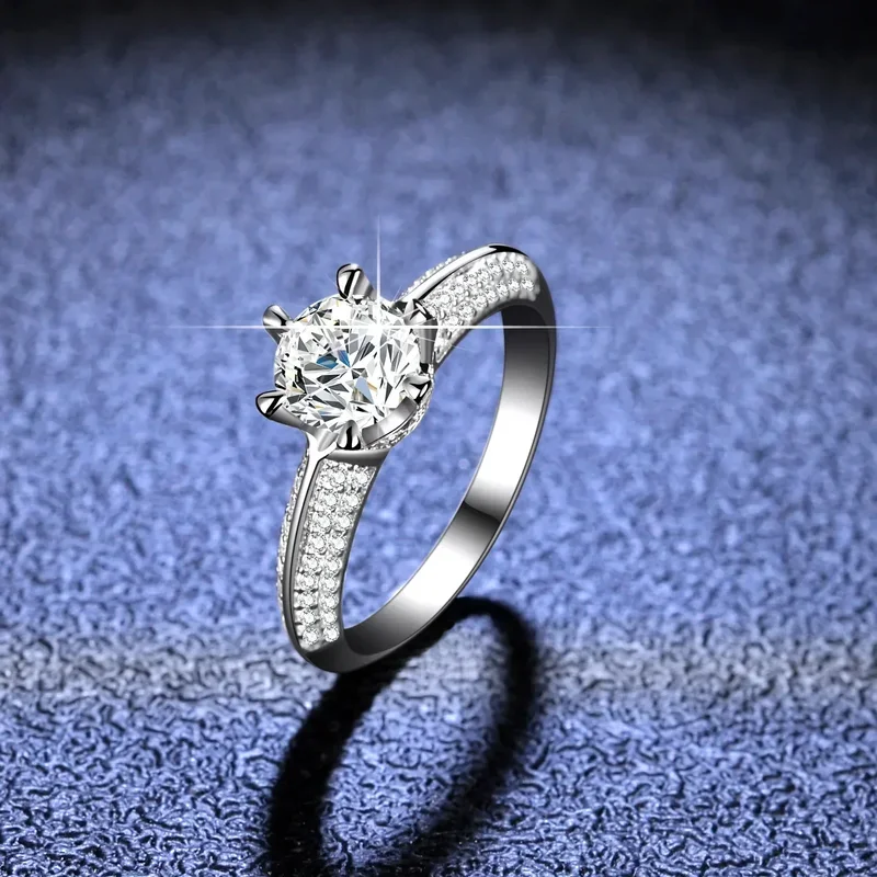 Fine jewelry 18K white gold ring round sparkling 1 carat VVS1 D color moissanite diamond rings wedding accessories for women
Fine jewelry 18K white gold ring round sparkling 1 carat VVS1 D color moissanite diamond rings wedding accessories for women