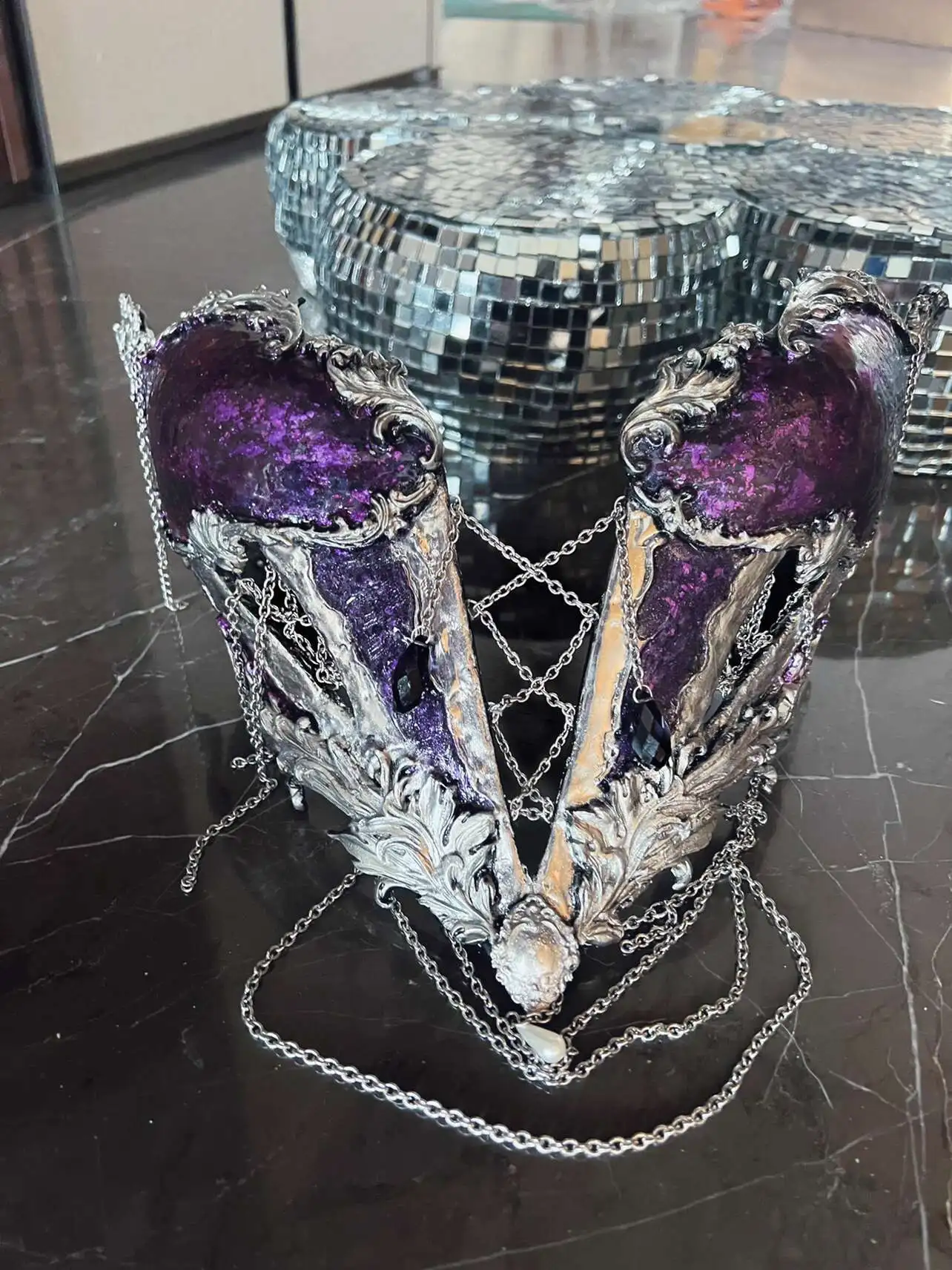 ZIWU Design Liquid Metal Amethyst
ZIWU Design Liquid Metal Amethyst