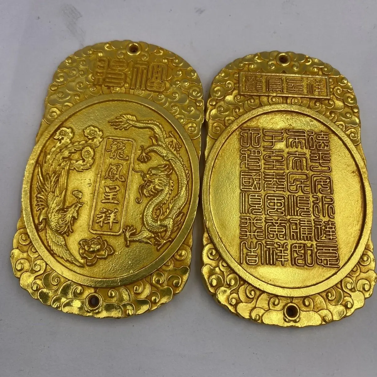 Antiques Shuanglong Antiques Miscellaneous Collection Qing Army Talisman Qianlong Year Gilt Dragon Phoenix Chengxiang Waist Toke
Antiques Shuanglong Antiques Miscellaneous Collection Qing Army Talisman Qianlong Year Gilt Dragon Phoenix Chengxiang Waist Toke