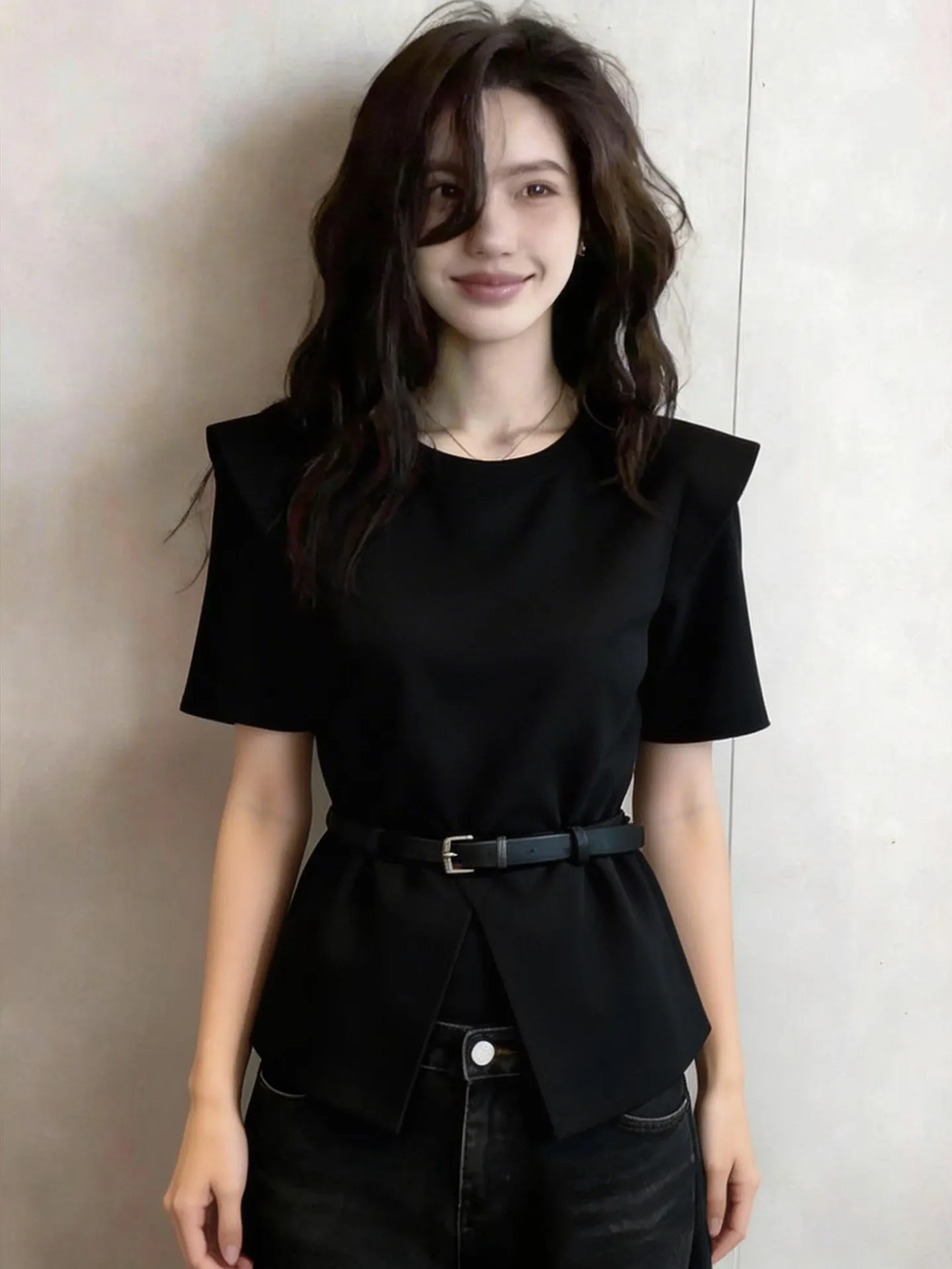 Stylish Minimalist Black Short Sleeve T-Shirt Women's Commute High Waist Advanced Feeling plus Size Clothing Straight Cut
Stylish Minimalist Black Short Sleeve T-Shirt Women's Commute High Waist Advanced Feeling plus Size Clothing Straight Cut