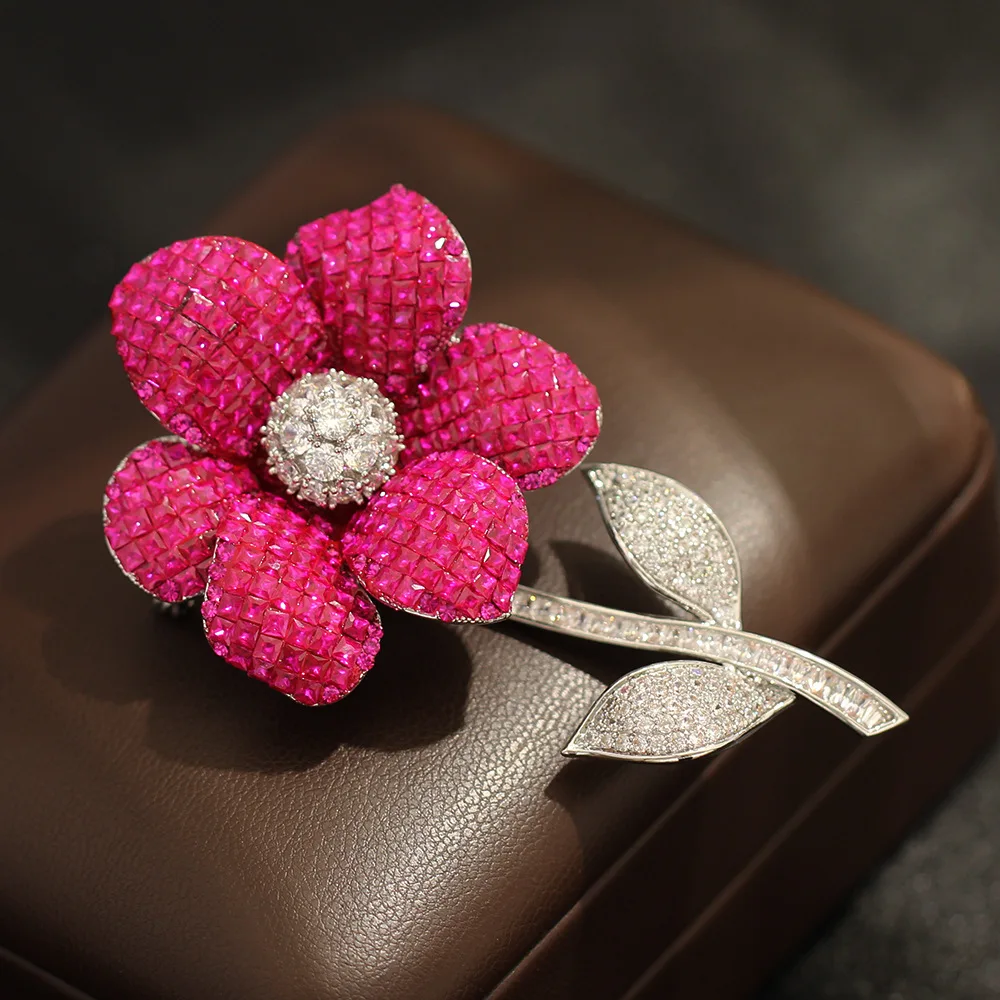 Luxury Heavy Industry Unfamed Red Crystal Flower Brooch High end Exaggerated Elegant Bouquet Jewelry Pin Women's Accessory
Luxury Heavy Industry Unfamed Red Crystal Flower Brooch High end Exaggerated Elegant Bouquet Jewelry Pin Women's Accessory