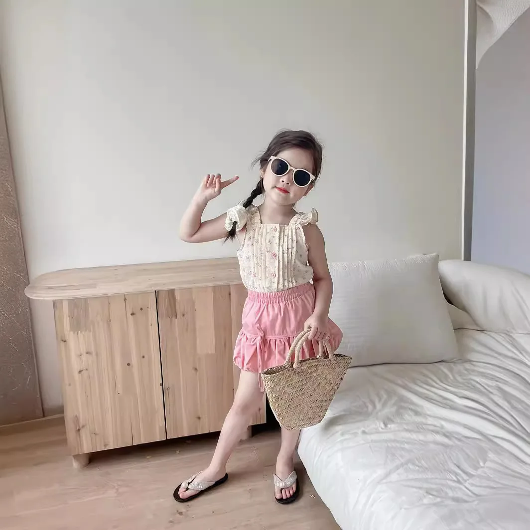 2pcs Kids Clothes Suit Summer New Baby Girl Floral Suspender Top Paired with Pumpkin Skirt Pants Two-piece Set
2pcs Kids Clothes Suit Summer New Baby Girl Floral Suspender Top Paired with Pumpkin Skirt Pants Two-piece Set