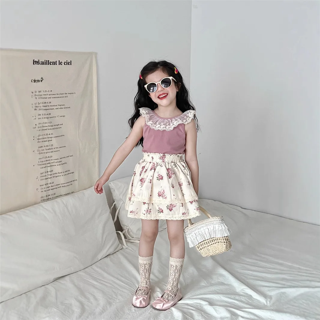 Girls Set 2025 Summer New Childrens Wear Korean Style Baby Girl Sweet Lace Sleeveless Top Flower Skirt Two-piece Set Casual
Girls Set 2025 Summer New Childrens Wear Korean Style Baby Girl Sweet Lace Sleeveless Top Flower Skirt Two-piece Set Casual