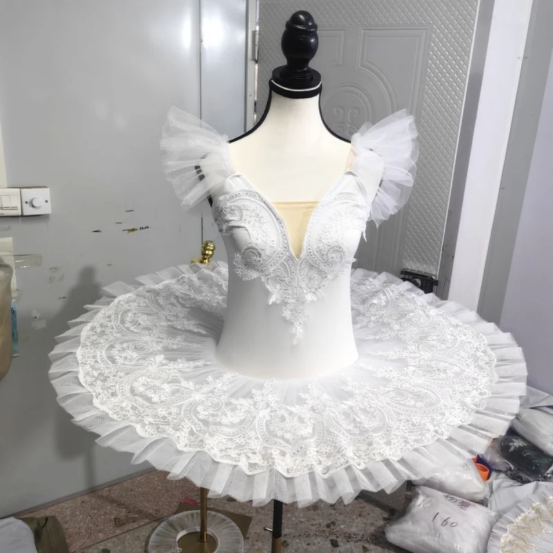 PD06068 Camisole Ballet Dress for Adult and Children Swan Lake Tutu Girls Performance Costume
PD06068 Camisole Ballet Dress for Adult and Children Swan Lake Tutu Girls Performance Costume