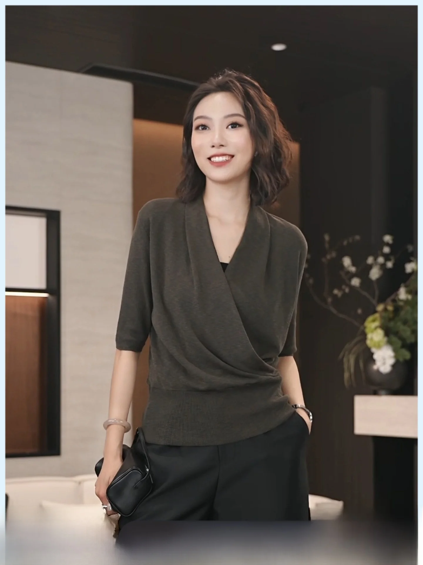 V-Neck Cotton Linen Half Sleeve Knitted T-Shirt Women's Slimming Short Sleeve Top Breathable Comfortable Summer New Style
V-Neck Cotton Linen Half Sleeve Knitted T-Shirt Women's Slimming Short Sleeve Top Breathable Comfortable Summer New Style