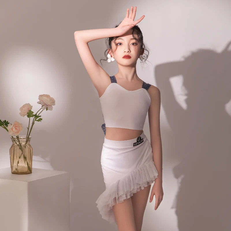 Latin Dance Outfit For Girls White Samba Competition Costume Tops Skirt ChaCha Dancing Practice Wear Rumba Dancewear YS4688
Latin Dance Outfit For Girls White Samba Competition Costume Tops Skirt ChaCha Dancing Practice Wear Rumba Dancewear YS4688