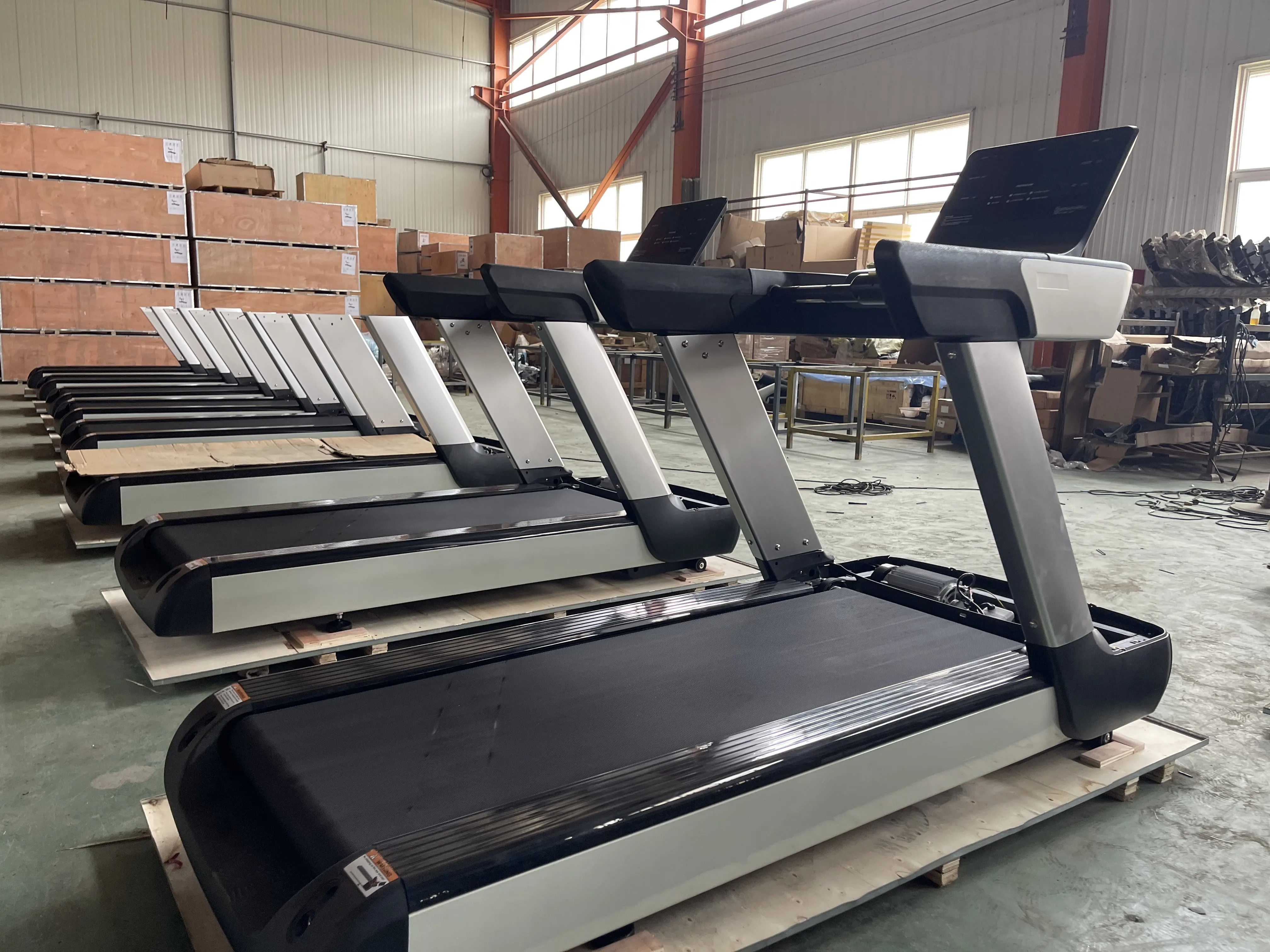 New High-Quality Commercial Treadmill for Commercial Gyms
New High-Quality Commercial Treadmill for Commercial Gyms