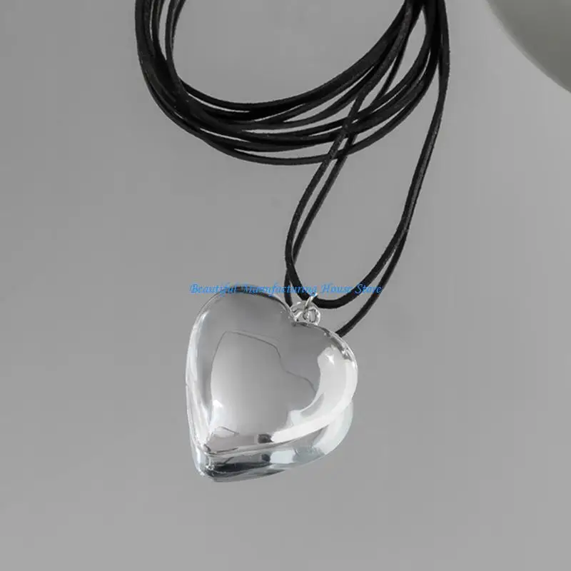 E56A Fashion Trend Niche Clear Love Pendant Collarbone Chain Temperament Simple Cold Wind Adjustable Necklace
E56A Fashion Trend Niche Clear Love Pendant Collarbone Chain Temperament Simple Cold Wind Adjustable Necklace