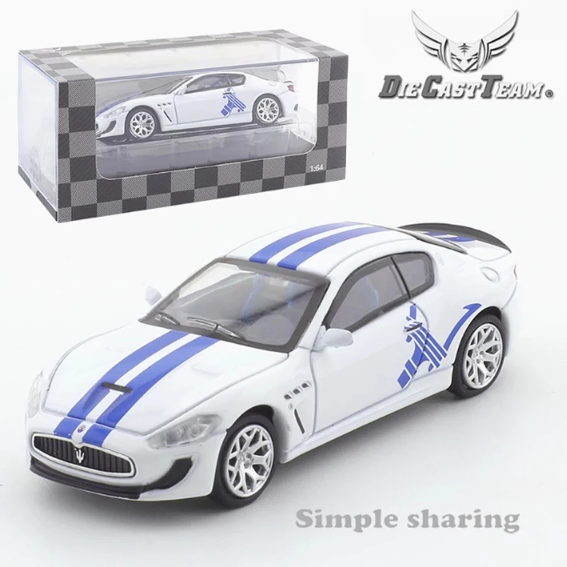 DCT литой под давлением масштаб 1:64 GT модель автомобиля из сплава коллекция сувенирные статические украшения для мальчика праздничный подарок
DCT литой под давлением масштаб 1:64 GT модель автомобиля из сплава коллекция сувенирные статические украшения для мальчика праздничный подарок