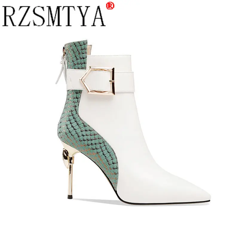 Женские ботинки из мягкой кожи, с острым носком, на высоком каблуке
Женские ботинки из мягкой кожи, с острым носком, на высоком каблуке