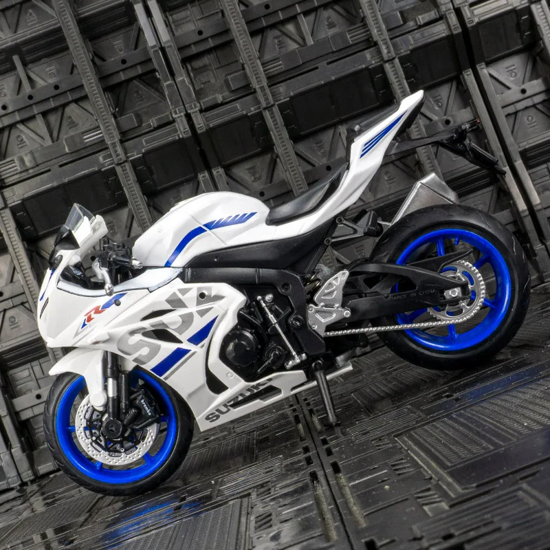 CCA 1:12 Suzuki GSX-R1000 Модель мотоцикла из сплава, коллекция украшений автомобиля, рулевой амортизатор, детский игрушечный автомобиль
CCA 1:12 Suzuki GSX-R1000 Модель мотоцикла из сплава, коллекция украшений автомобиля, рулевой амортизатор, детский игрушечный автомобиль