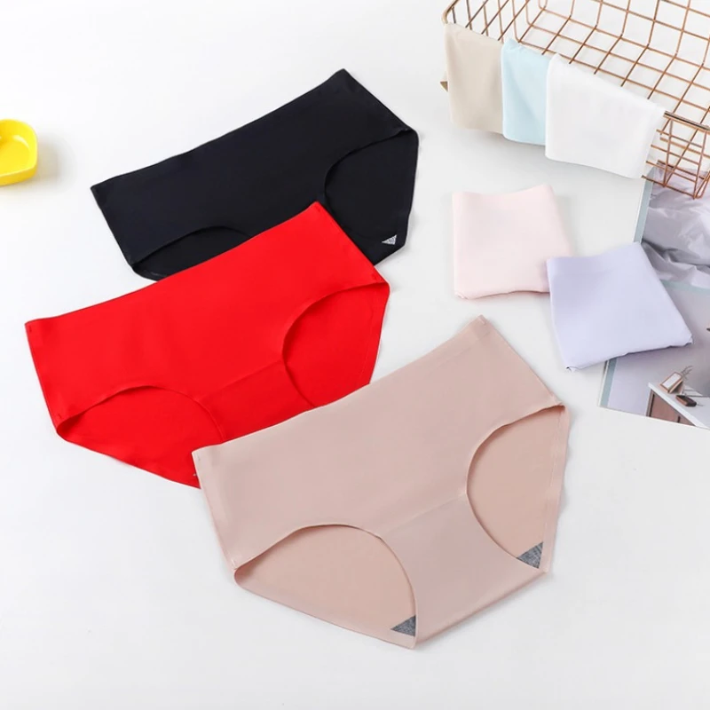 Solid Color Women's Ice Silk Seamless Underwear Middle Waist Briefs Thin Panties Young Girls Soft Cooling Underpanties
Solid Color Women's Ice Silk Seamless Underwear Middle Waist Briefs Thin Panties Young Girls Soft Cooling Underpanties