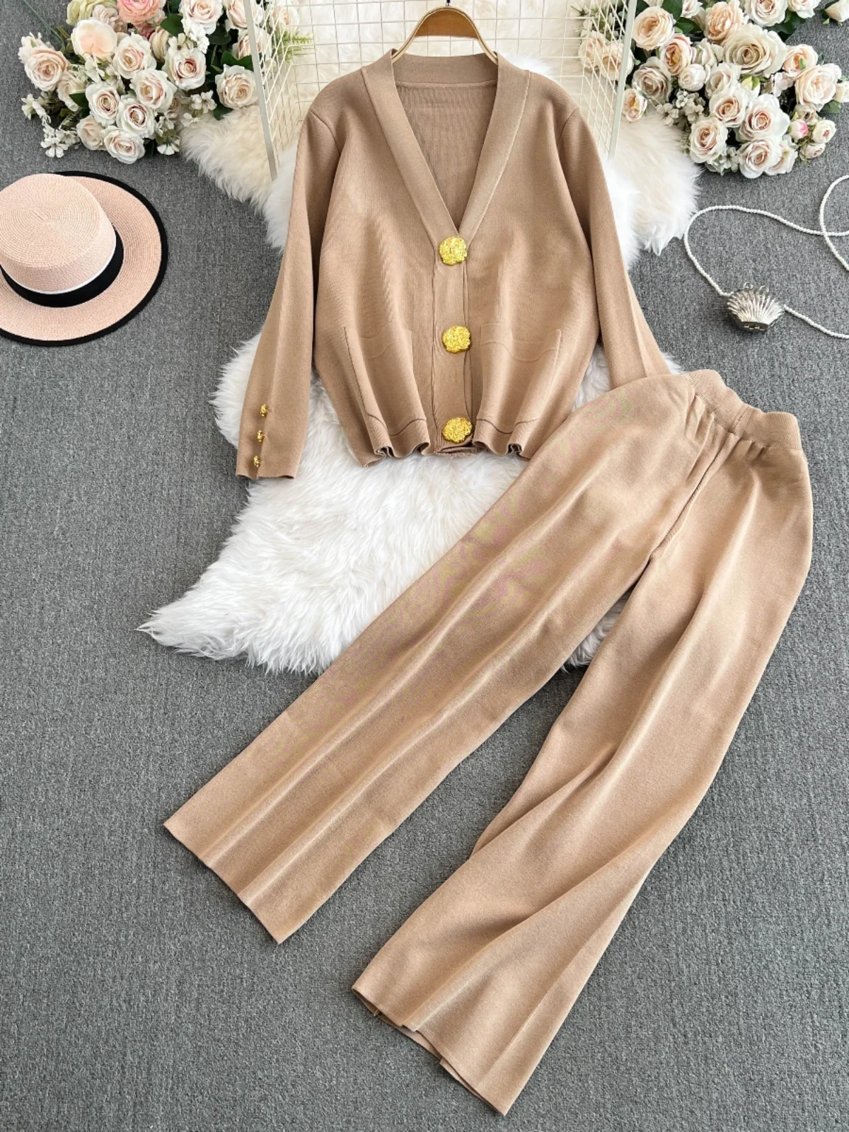 Faionable Knitted Set Women's Metal Bule Open Cardigan + High Waist Wide Leg Pants Two-Piece Suit Autumn New Arrival
Faionable Knitted Set Women's Metal Bule Open Cardigan + High Waist Wide Leg Pants Two-Piece Suit Autumn New Arrival