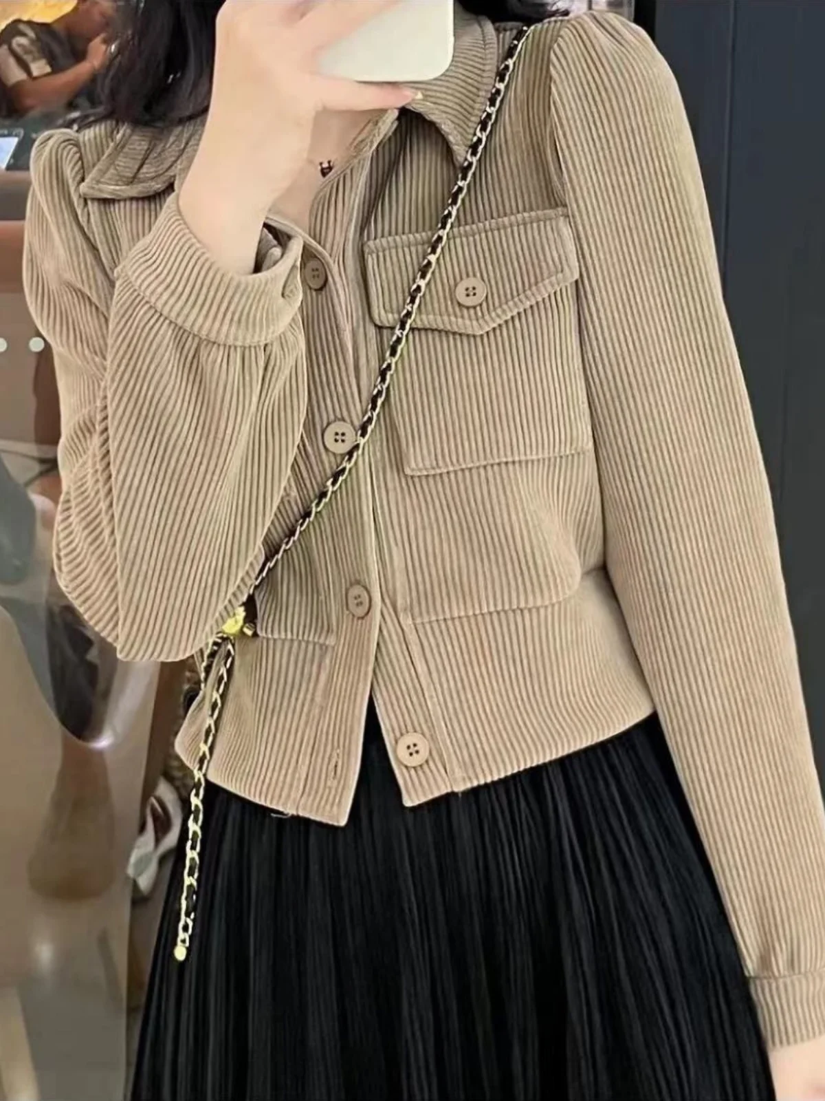 Женский вельветовый кардиган Ele: модный, элегантный, на весну-осень, с длинным рукавом, из высококачественного полиэстера
Женский вельветовый кардиган Ele: модный, элегантный, на весну-осень, с длинным рукавом, из высококачественного полиэстера