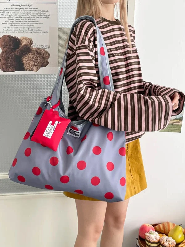2025 New Casual Polka Dot Canvas Shoulder Bag Women Commuter Tote Bag Large Capacity Versatile Handbag Soft Fabric Handbags
2025 New Casual Polka Dot Canvas Shoulder Bag Women Commuter Tote Bag Large Capacity Versatile Handbag Soft Fabric Handbags