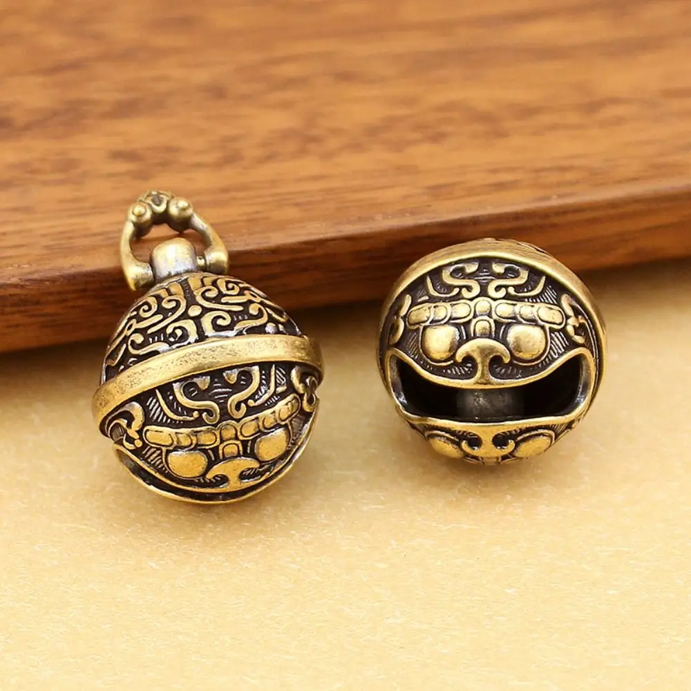 Durable Brass Gluttonous Bell Retro Gluttonous Waist Accessories Can be Hung Small Copperware Home Decor
Durable Brass Gluttonous Bell Retro Gluttonous Waist Accessories Can be Hung Small Copperware Home Decor