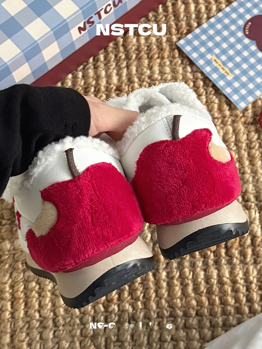 NSTCU Fleece Lined Sports Shoes Women's Winter Warm Casual Cotton Shoes Thick Bottom Leisure Shoes Cross Buckle Style
NSTCU Fleece Lined Sports Shoes Women's Winter Warm Casual Cotton Shoes Thick Bottom Leisure Shoes Cross Buckle Style