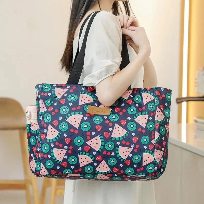 Large Capacity Waterproof Thermal Cooler Bag Women Portable Lunch Travel Picnic Case Insulated Bento Boxes Pouch Food Ice Bags
Large Capacity Waterproof Thermal Cooler Bag Women Portable Lunch Travel Picnic Case Insulated Bento Boxes Pouch Food Ice Bags