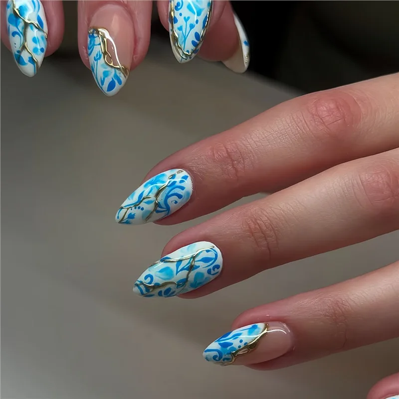 24 шт., накладные ногти в форме миндаля, сине-белые фарфоровые одинаковые по цвету модные полосатые носимые ногти, накладные ногти для женщин 
24 шт., накладные ногти в форме миндаля, сине-белые фарфоровые одинаковые по цвету модные полосатые носимые ногти, накладные ногти для женщин