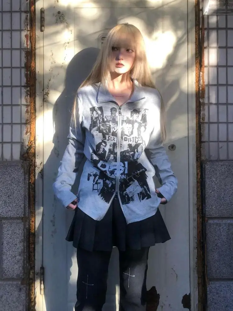Y2K Gray Sweatshirt Women's Winter New Punk Long-sleeved T-shirt Slim Fit Retro Jacket
Y2K Gray Sweatshirt Women's Winter New Punk Long-sleeved T-shirt Slim Fit Retro Jacket