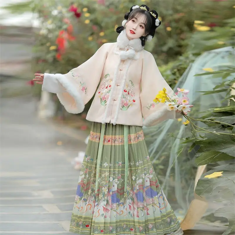 Ming Dynasty Auspicious Rabbit Chinese Traditional Dress for Women 2023 Square Neck Half Sleeve Gown Girls Jade Hare Hanfu Suits
Ming Dynasty Auspicious Rabbit Chinese Traditional Dress for Women 2023 Square Neck Half Sleeve Gown Girls Jade Hare Hanfu Suits