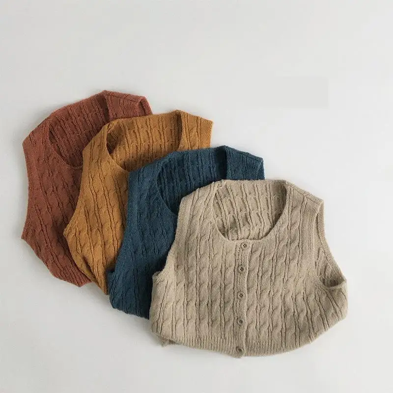 Новинка осени 202, детский жилет без рукавов, однотонное универсальное свободное пальто для мальчиков, винтажный вязаный кардиган для маленьких девочек, детская одежда
Новинка осени 202, детский жилет без рукавов, однотонное универсальное свободное пальто для мальчиков, винтажный вязаный кардиган для маленьких девочек, детская одежда