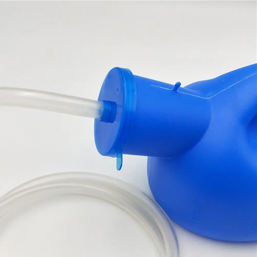 Портативная бутылка-писсуар 2000 мл с крышкой для пожилых людей, для использования в постели, в экстренных случаях, для путешествий на природе, для мужчин и женщин, с защитой от протекания
Портативная бутылка-писсуар 2000 мл с крышкой для пожилых людей, для использования в постели, в экстренных случаях, для путешествий на природе, для мужчин и женщин, с защитой от протекания