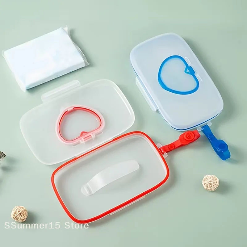 【R】Portable Heart-shaped Wet Wipes And Mask Storage Box With Snap Closure, Suitable For Children's Travel.
【R】Portable Heart-shaped Wet Wipes And Mask Storage Box With Snap Closure, Suitable For Children's Travel.
