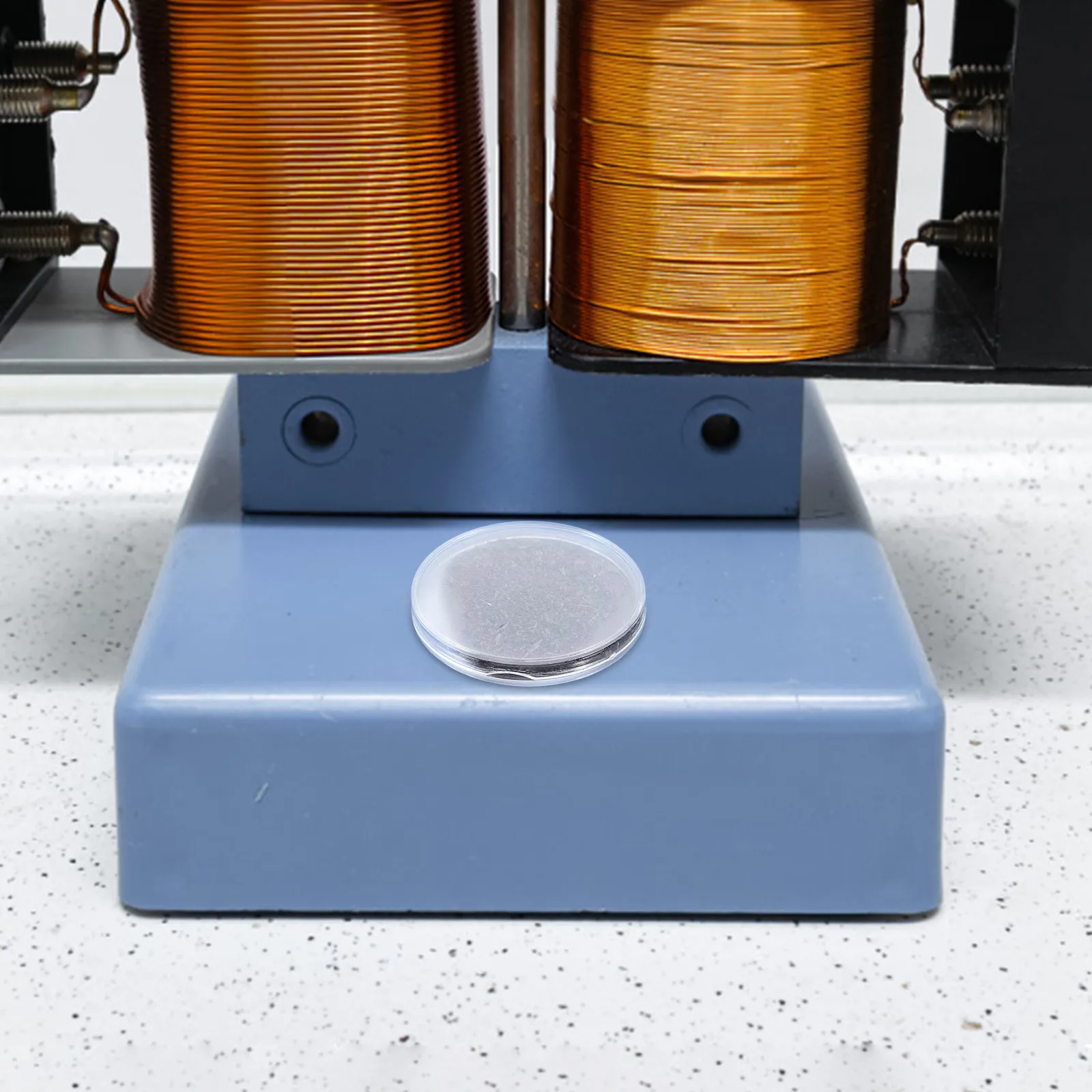 Magnetic Powder Box Iron Filings Demonstrator for Experiments Physics Science Tools Physical Equipment Iron
Magnetic Powder Box Iron Filings Demonstrator for Experiments Physics Science Tools Physical Equipment Iron