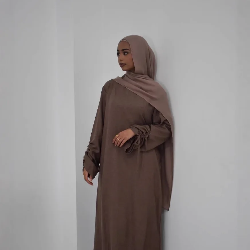 2025 Saudi Arabia Muslim Women Modest Dress Eid Dubai Plain Abaya Islamic Holiday Party Solid Turkey Lace-up Cuffs Long Clothes
2025 Saudi Arabia Muslim Women Modest Dress Eid Dubai Plain Abaya Islamic Holiday Party Solid Turkey Lace-up Cuffs Long Clothes