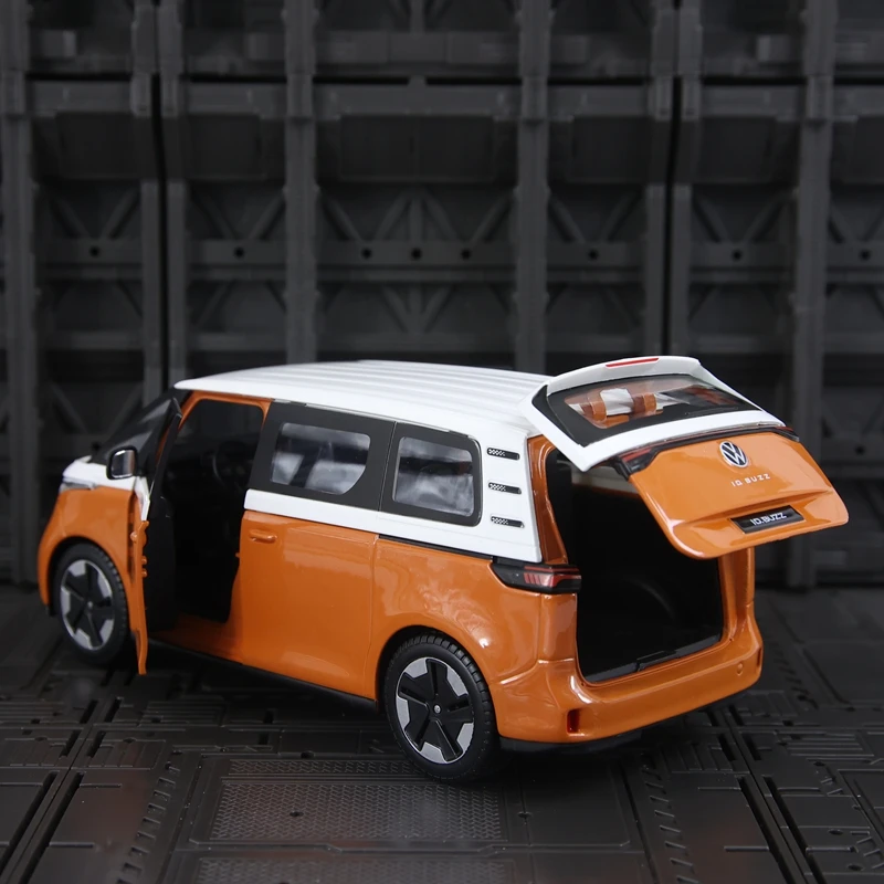 Модель Maisto 1:24, имитация Volkswagen ID. 2023 года. Модель автомобиля из сплава Buzz Alloy, ретро-автобус, двери открываются, отличное качество изготовления.
Модель Maisto 1:24, имитация Volkswagen ID. 2023 года. Модель автомобиля из сплава Buzz Alloy, ретро-автобус, двери открываются, отличное качество изготовления.