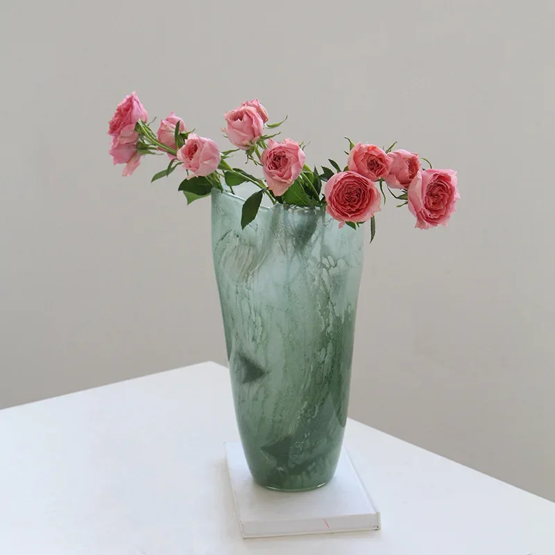 Modern simple green open gradual change magnetic powder glass vase TV cabinet dining table flowers lily antique vase
Modern simple green open gradual change magnetic powder glass vase TV cabinet dining table flowers lily antique vase