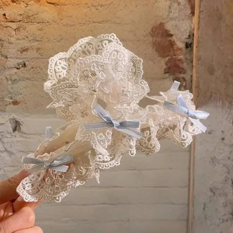 Temperament Lace Bow Grab Clip Female Back of Head Disc Hair Shark Clip
Temperament Lace Bow Grab Clip Female Back of Head Disc Hair Shark Clip