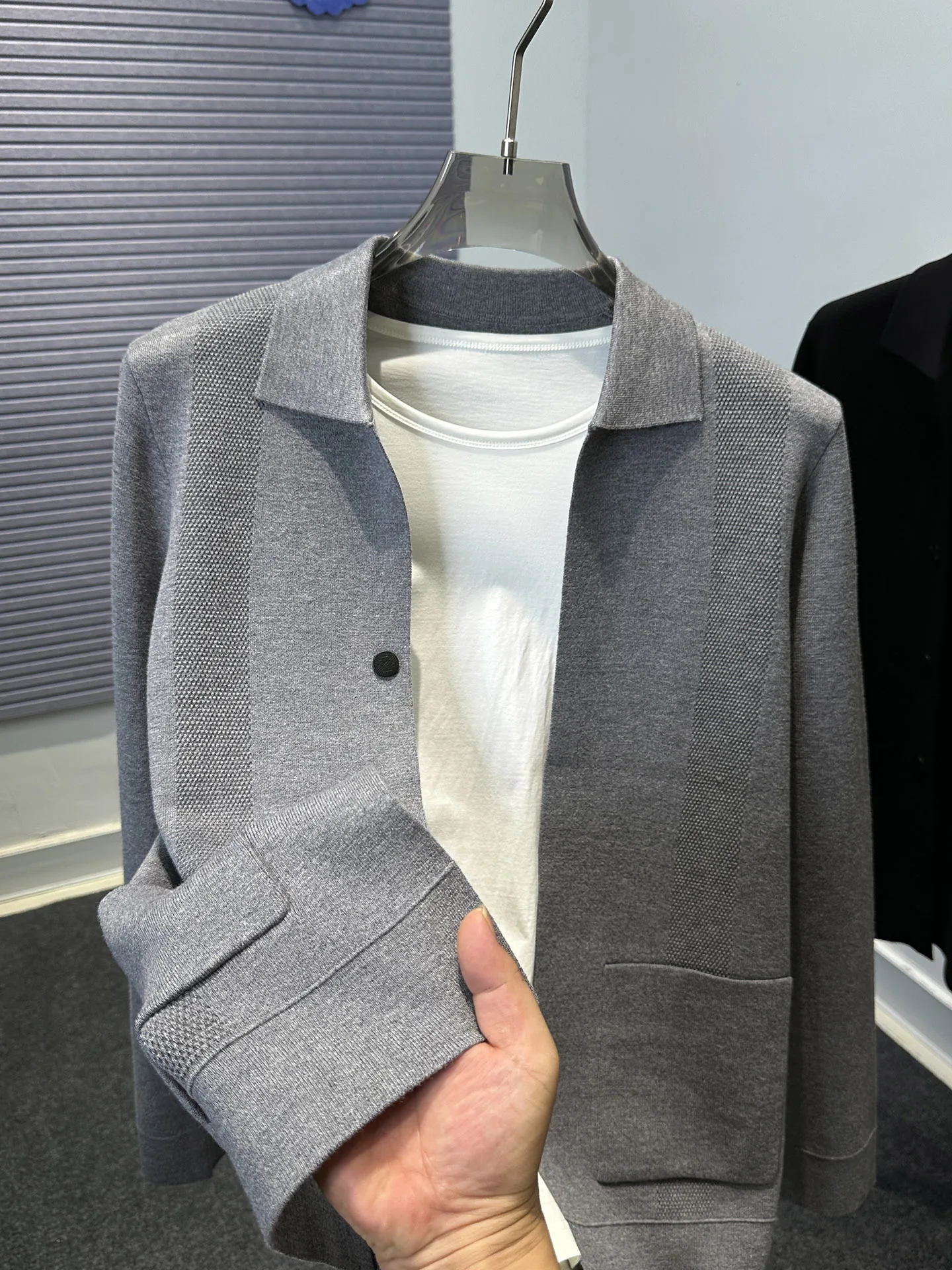 High Quali Men's Knitted Cardigan Casual Collared ket Pure Color Trendy Autumn Winter oulder awl Sweater Jaet
High Quali Men's Knitted Cardigan Casual Collared ket Pure Color Trendy Autumn Winter oulder awl Sweater Jaet