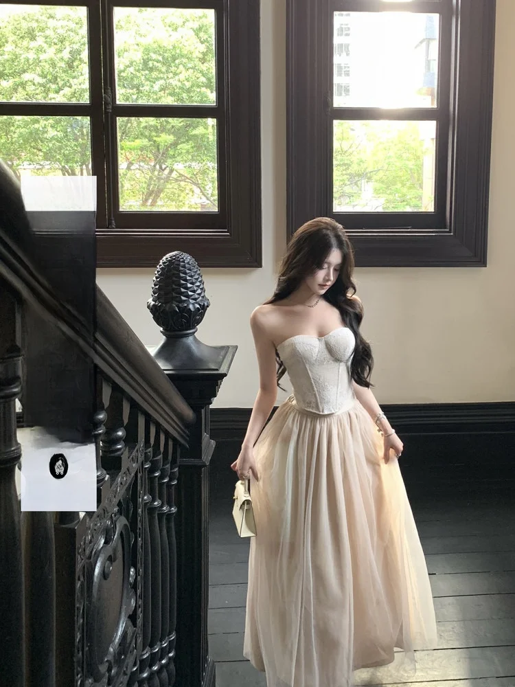 Heavyweight Fishbone Strap Bralette with Chest Pad Loose Tulle Skirt Two-Piece Set Fashionable Summer Outfit Nylon Fabric
Heavyweight Fishbone Strap Bralette with Chest Pad Loose Tulle Skirt Two-Piece Set Fashionable Summer Outfit Nylon Fabric