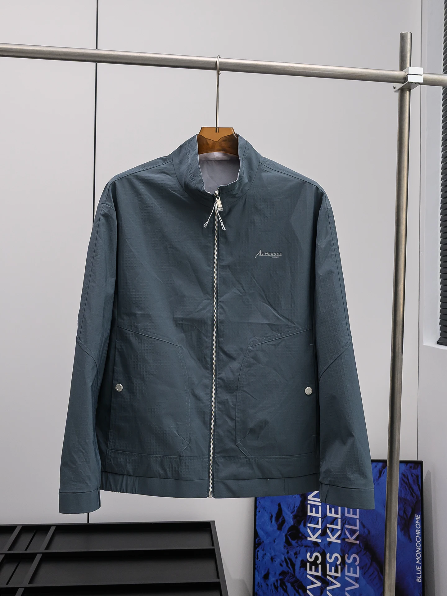 Double-Sided Wearable Business Commuter Jacket for Men Stand Collar Versatile H-Series Spring Outerwear Casual Loose Fit
Double-Sided Wearable Business Commuter Jacket for Men Stand Collar Versatile H-Series Spring Outerwear Casual Loose Fit