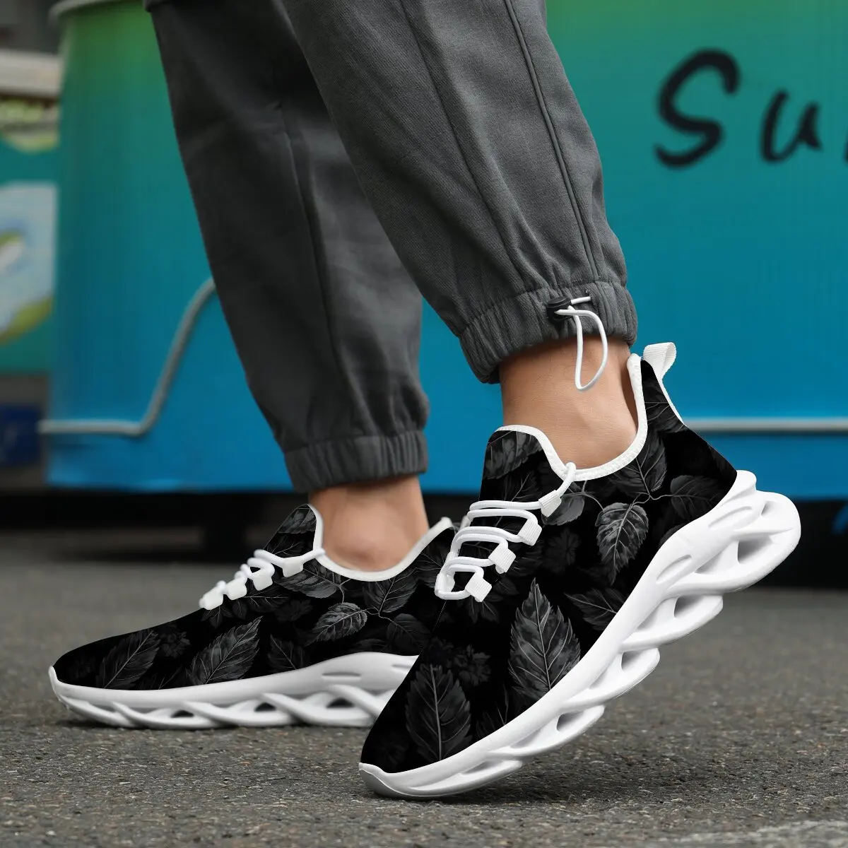 Couple's Casual Sports Shoes Large-sized Flat Low-top Color-matched Grass and Cloud Pattern Design Lightweight Running Shoes
Couple's Casual Sports Shoes Large-sized Flat Low-top Color-matched Grass and Cloud Pattern Design Lightweight Running Shoes